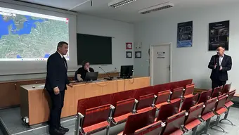 zdjęcie, prof. Armans Celms podczas wykładu